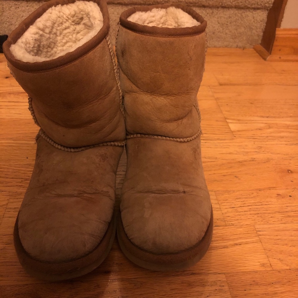 Authentic Tan uggs
